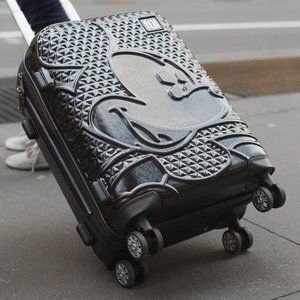 FŪL Disney Textured Mickey Mouse 21in Hard Sided R